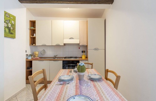 Gazzelli Apartment | Nice apartment for 4 guests with WIFI, pool, balcony, pets allowed, panoramic view and parking
