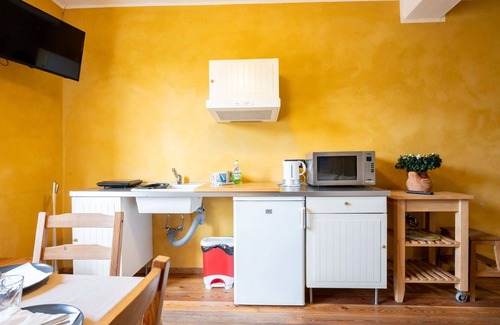 Cortemilia Apartment | Nice apartment for 6 guests with WIFI, pool, TV, terrace and pets allowed