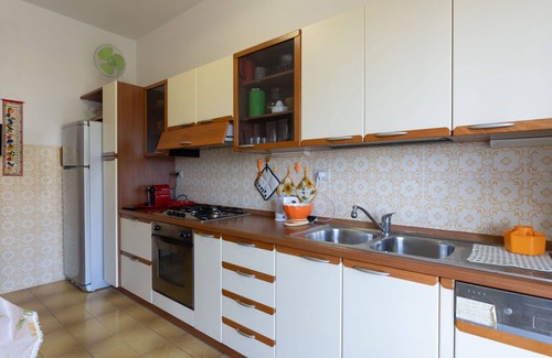 Laigueglia Apartment | Nice apartment for 6 people with A/C, WIFI, terrace, pets allowed and panoramic view