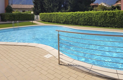 Brolo Apartment | Nice apartment for 5 people with pool, WIFI, TV, terrace and pets allowed