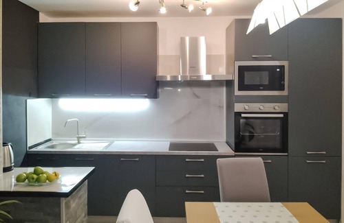 Dugi Rat Apartment | Nice apartment in Dugi Rat with WiFi