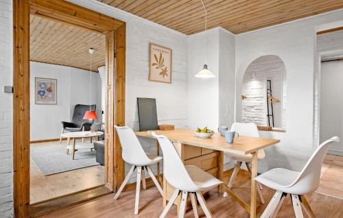 Rendbjerg Apartment | Nice Apartment In Egernsund With Wifi