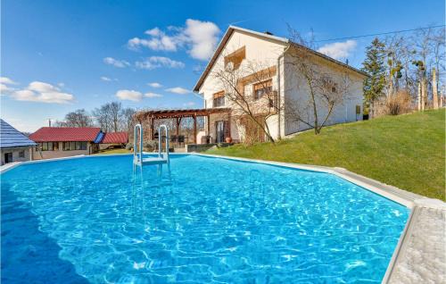 Grabrovnik Apartment | Nice Apartment In Grabrovnik With Sauna