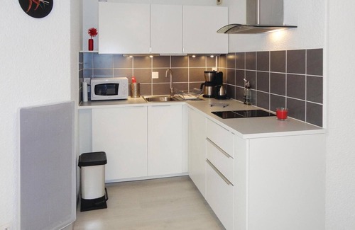 Gruissan Apartment | Nice apartment in Gruissan with kitchen