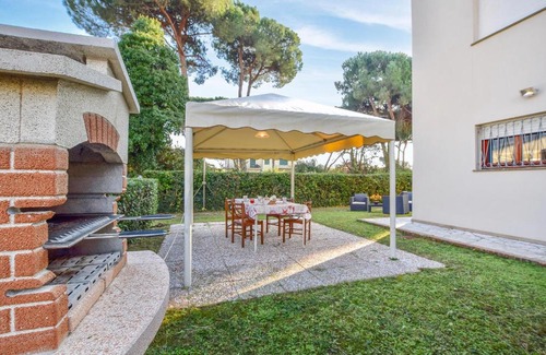 Lido di Camaiore Apartment | Nice Apartment In Lido Di Camaiore
