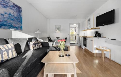 Dueodde Apartment | Nice Apartment In Nexø With Wifi