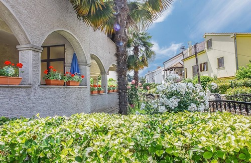City Center Apartment | Nice apartment in Porec with WiFi