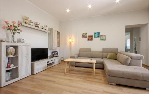 Sant'Egidio del Monte Albino Apartment | Nice Apartment In Sant'egidio Del M A