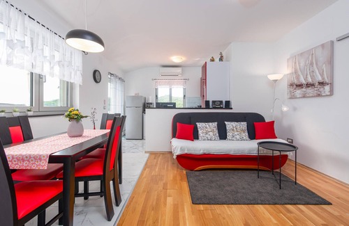 Mali Iz Apartment | Nice apartment in Veli Iz