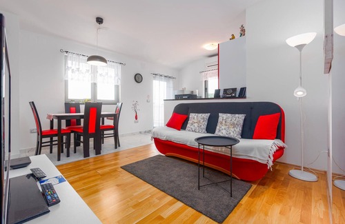 Mali Iz Apartment | Nice apartment in Veli Iz