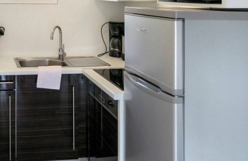 Montignac House | Nice apartment in villa for 6 guests with WIFI, pool, TV, terrace, pets allowed and parking