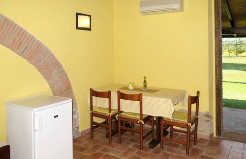 Suvereto Villa | Nice apartment in villa for 3 people with A/C, WIFI, pool, TV and terrace