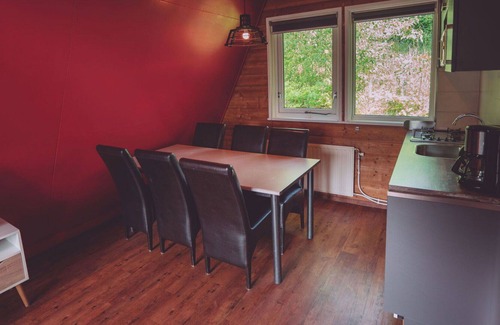 Bant House | Nice apartment in villa for 6 guests with WIFI, TV, pets allowed and parking