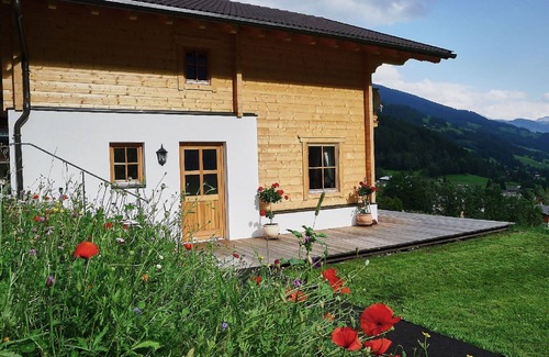 Heiligenblut House | Nice apartment in villa for 6 people with WIFI, TV, terrace and pets allowed