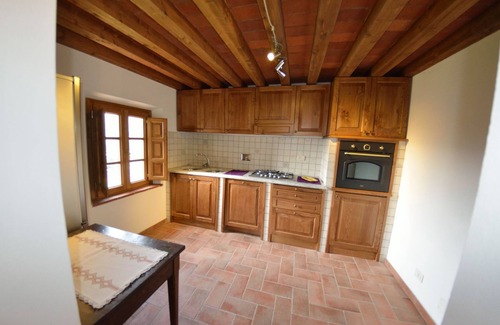 Nozanno Villa | Nice apartment in villa with A/C, pool, internet, TV, terrace, panoramic view, close to Lucca