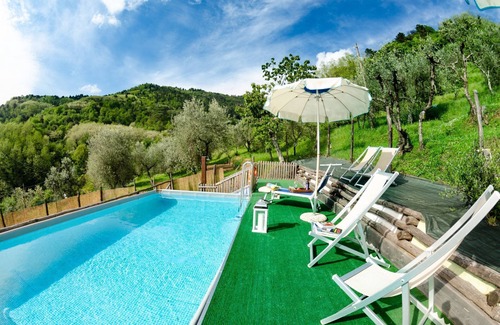 Nozanno Villa | Nice apartment in villa with A/C, pool, internet, TV, terrace, panoramic view, close to Lucca