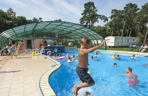 Noordoostelijk van Schaarsbergen House | Nice apartment in villa for 6 guests with WIFI, pool, TV, terrace, pets allowed and parking