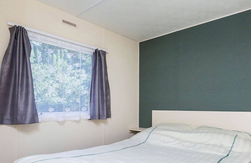 Noordoostelijk van Schaarsbergen House | Nice apartment in villa for 6 guests with WIFI, pool, TV, terrace, pets allowed and parking