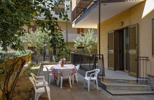 Villapiana Lido Apartment | Nice apartment for 6 people with A/C, TV, pets allowed and parking