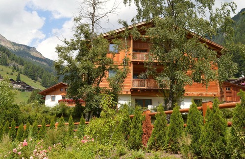 Selva di Val Gardena Apartment | Nice apartment on the sunny side of the Dolomites