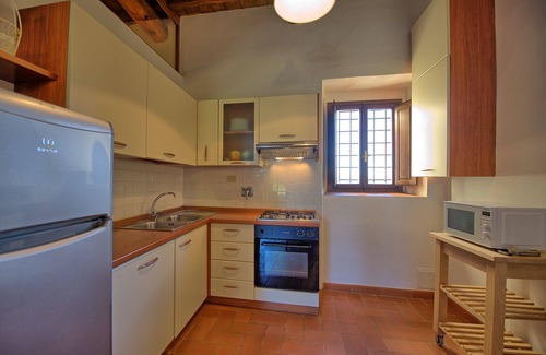 San Casciano in Val di Pesa Apartment | Nice apartment with A/C, pool, WIFI, TV, pets allowed and panoramic view, close to Greve In Chia.