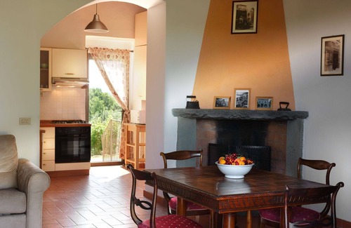 San Casciano in Val di Pesa Apartment | Nice apartment with A/C, pool, WIFI, TV, pets allowed and panoramic view, close to Greve In Chia.