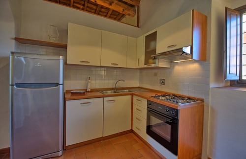 San Casciano in Val di Pesa Apartment | Nice apartment with A/C, pool, WIFI, TV, pets allowed and panoramic view, close to Greve In Chia.
