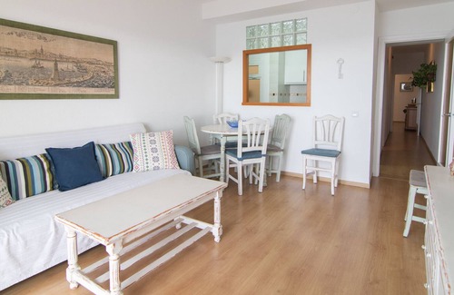 Pineda de Mar Apartment | Nice apartment with SUPERB VIEWS over the sea (parking included)!