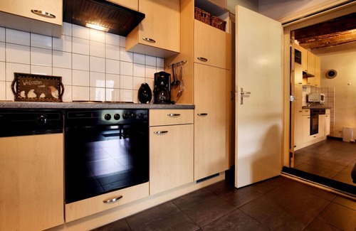 Richelle House | Nice apartments in a monumental square farm.