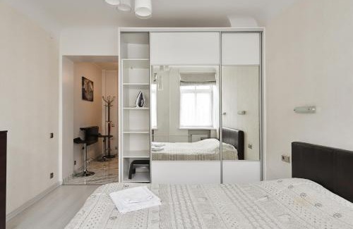 Grizinkalns Apartment | Nice & Cheap Apartment and FREE parking