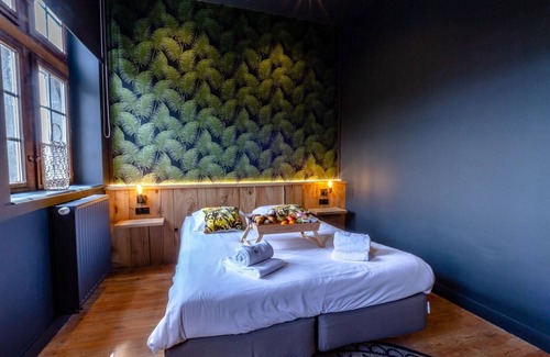 Ohey Other | Nice cottage in a castle-farm in Ohey with swimming pond