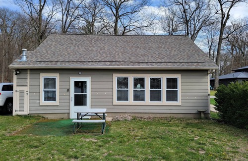 Smyrna Cottage | Nice cozy lake house, great yard.nn