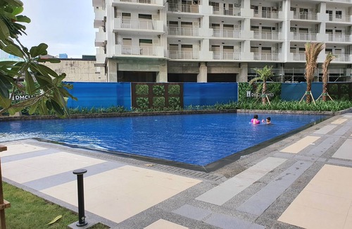 Kapitolyo Condo | Nice, Fresh, Modern, Cozy and Quiet 1 One bedroom condo with Wifi Internet