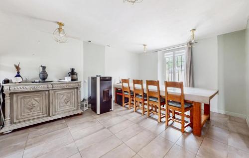Saint-Vaast-d'Equiqueville House | Nice Home In Saint-Vaast-D'equiqueville