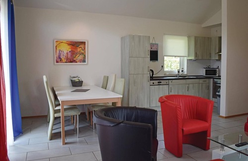 Ferienhausgebiet Hillenseifen House | Nice home in Gerolstein/Hinterhausen
