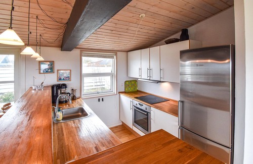 Næs House | Nice home in Assens with house sea view