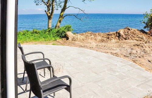 Asserballeskov House | Nice home in Augustenborg with WiFi