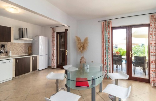 Rab House | Nice home in Banjol with WiFi