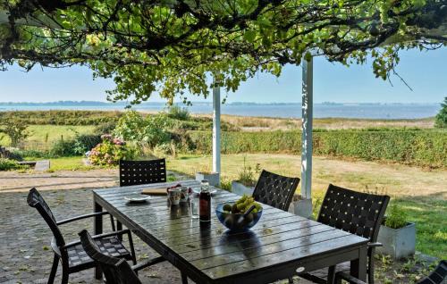 Bog By House | Nice Home In Bogø By With Wifi