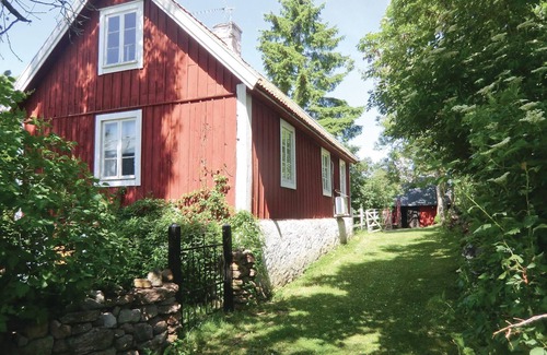Storlinge House | Nice home in Borgholm with kitchen