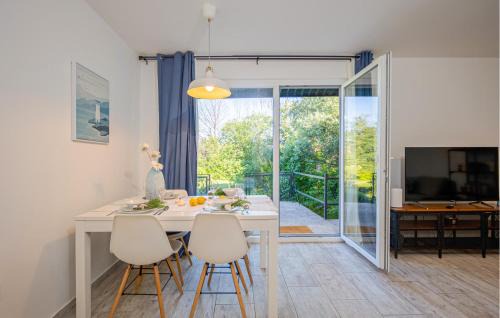 Brsec House | Nice Home In Brsec With Wifi