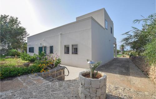 Cava dʼAliga House | Nice Home In Cava D'aliga With Wifi