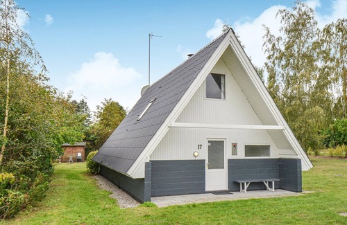 Egsmark Strand House | Nice home in Ebeltoft with WiFi