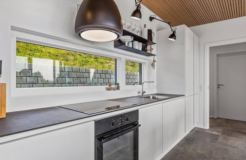 Egsmark Strand House | Nice home in Ebeltoft with kitchen