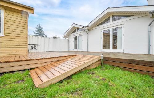 Egsmark Strand House | Nice Home In Ebeltoft With Kitchen