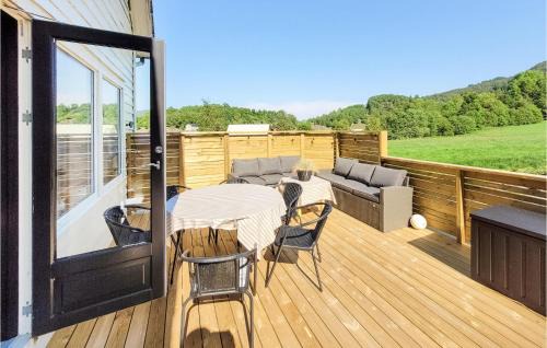 Fitjar House | Nice Home In Fitjar With House Sea View