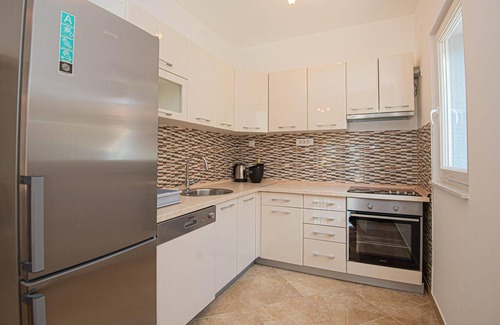 Grebastica House | Nice home in Grebastica