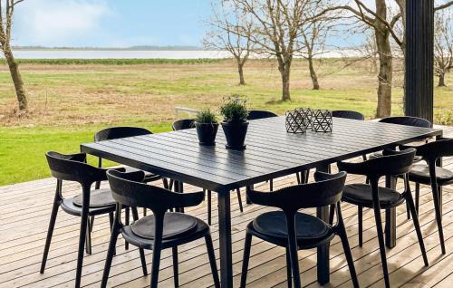 Helberskov Strand House | Nice Home In Hadsund With Wifi