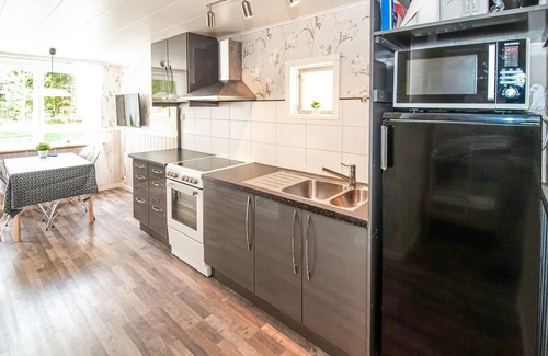 Hallaryd House | Nice home in Hallaryd with kitchen