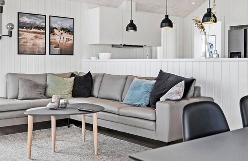 Vrist Strand House | Nice home in Harboøre with sauna